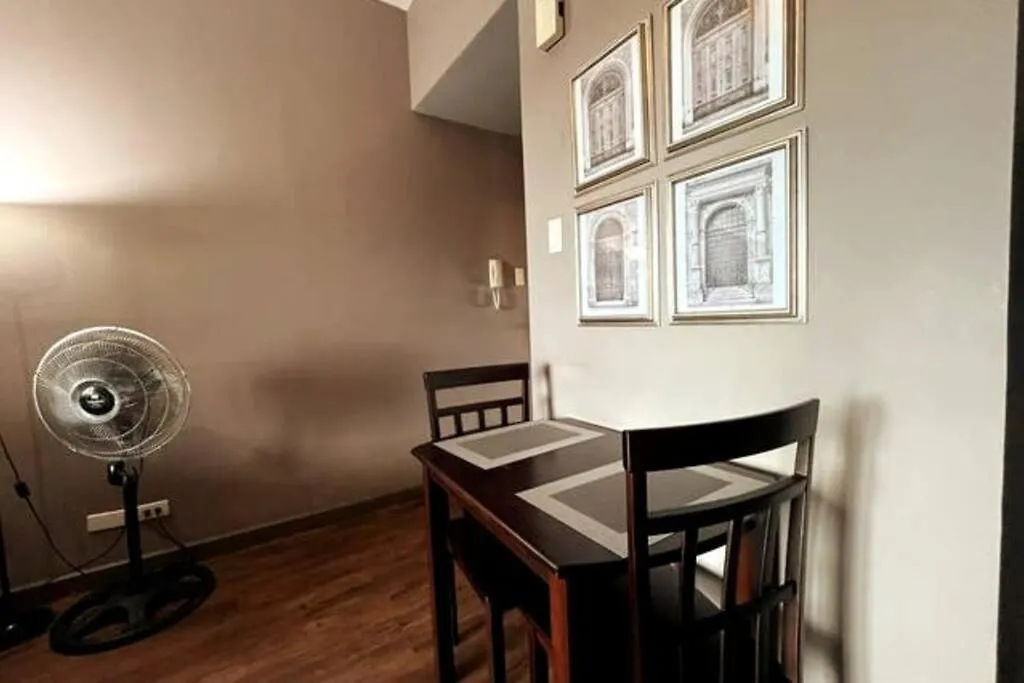 Apartment 1Br With Balcony Kl Tower, Greenbelt Near Aim Manila Philippines