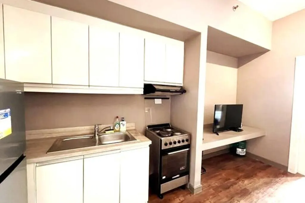 Apartment 1Br With Balcony Kl Tower, Greenbelt Near Aim Manila Philippines