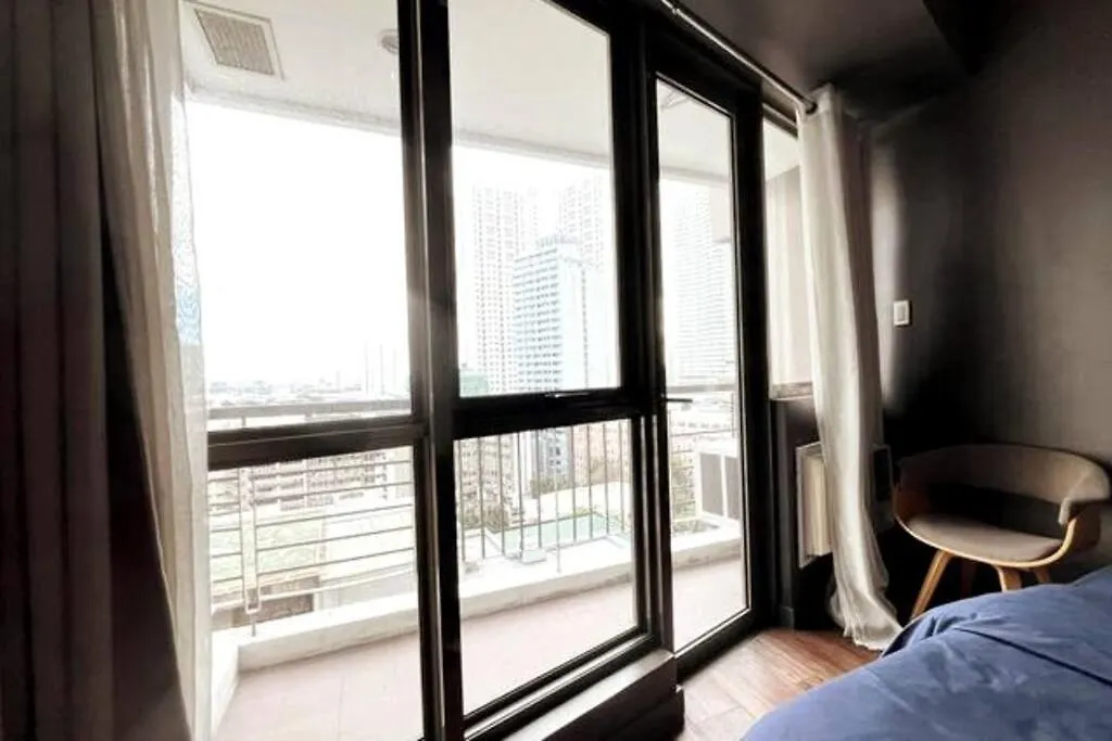 1Br With Balcony Kl Tower, Greenbelt Near Aim Manila 0*,  Philippines