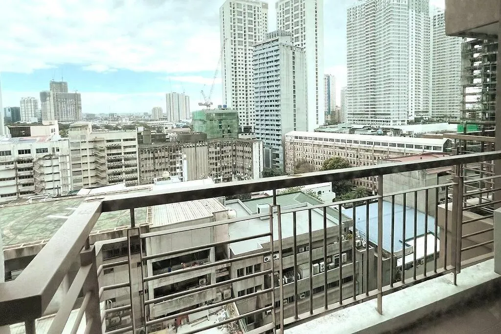 1Br With Balcony Kl Tower, Greenbelt Near Aim Manila
